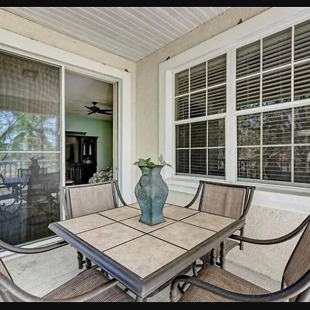 1 Bedroom , 1 Bath With Kitchen At Img แบรเดนตัน ภายนอก รูปภาพ